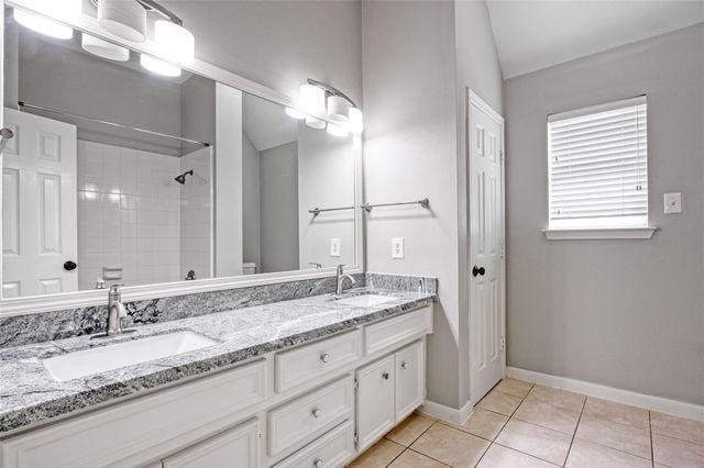 14010 Lakewood Crossing Boulevard, Houston, TX 77070