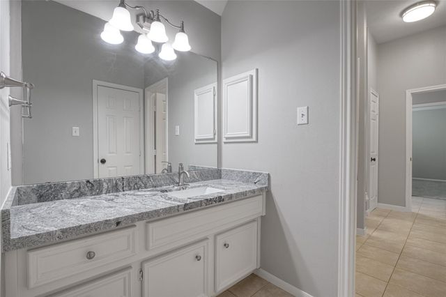 14010 Lakewood Crossing Boulevard, Houston, TX 77070