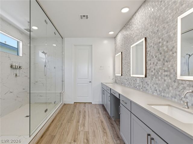 10054 Egan Valley Street, Las Vegas, NV 89166