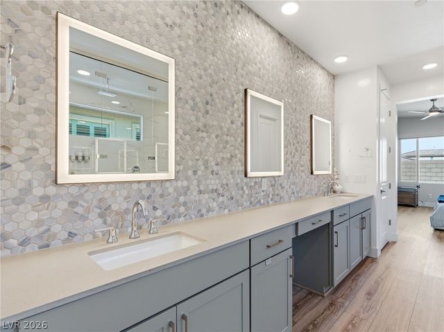 10054 Egan Valley Street, Las Vegas, NV 89166