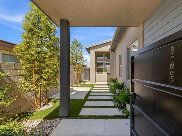 10054 Egan Valley Street, Las Vegas, NV 89166