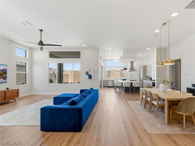 10054 Egan Valley Street, Las Vegas, NV 89166