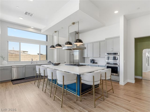 10054 Egan Valley Street, Las Vegas, NV 89166