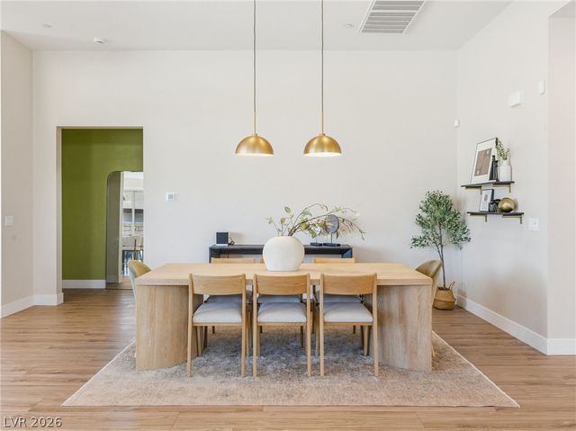 10054 Egan Valley Street, Las Vegas, NV 89166