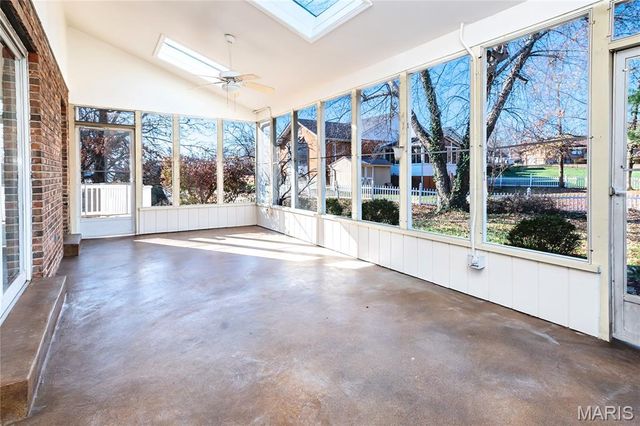 5137 Carriage Trace Drive, St Louis, MO 63128