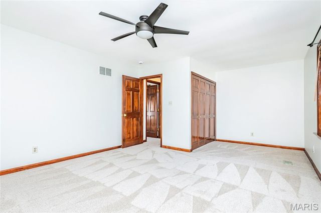 5137 Carriage Trace Drive, St Louis, MO 63128