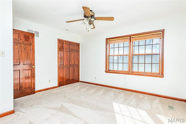 5137 Carriage Trace Drive, St Louis, MO 63128