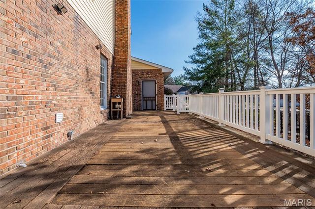 5137 Carriage Trace Drive, St Louis, MO 63128