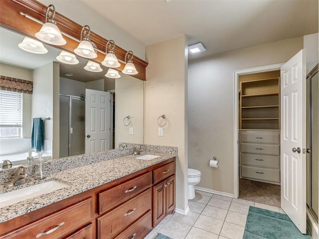 320 Madison Place Drive, Moore, OK 73160