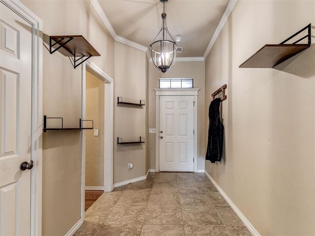 320 Madison Place Drive, Moore, OK 73160