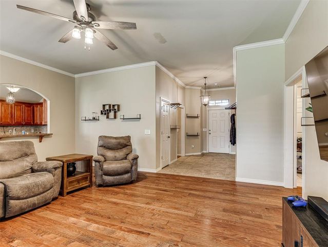 320 Madison Place Drive, Moore, OK 73160