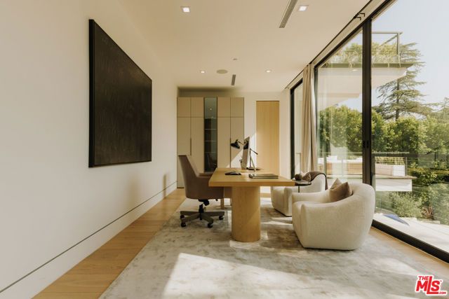 260 S Canyon View Drive, Los Angeles, CA 90049