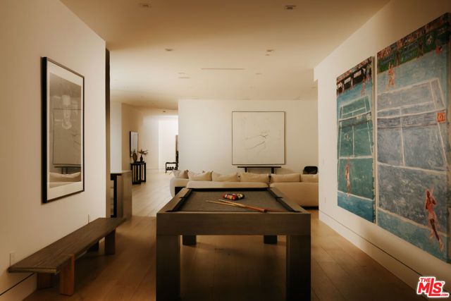 260 S Canyon View Drive, Los Angeles, CA 90049