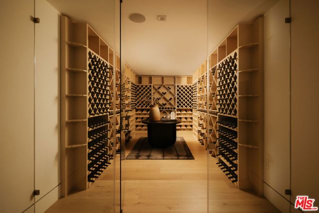 260 S Canyon View Drive, Los Angeles, CA 90049