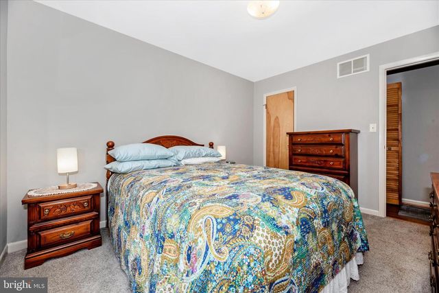 7554 WATKINS DR, Sykesville, MD 21784