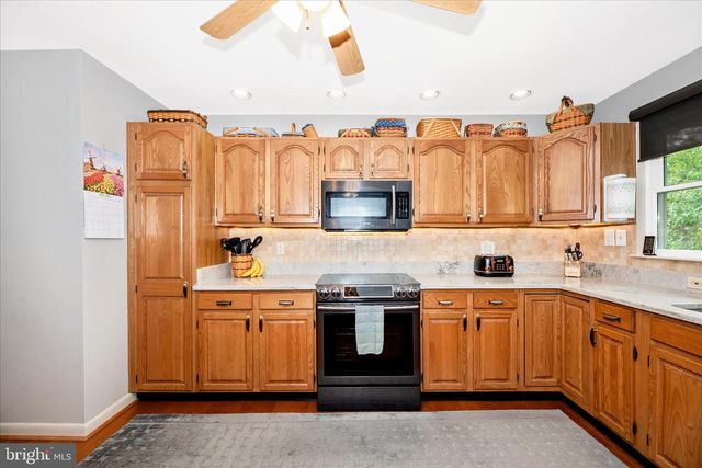 7554 WATKINS DR, Sykesville, MD 21784