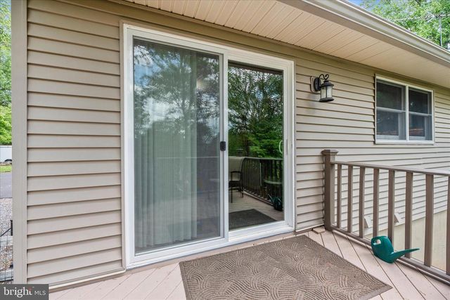 7554 WATKINS DR, Sykesville, MD 21784