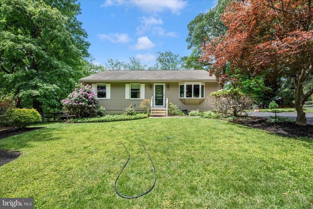7554 WATKINS DR, Sykesville, MD 21784