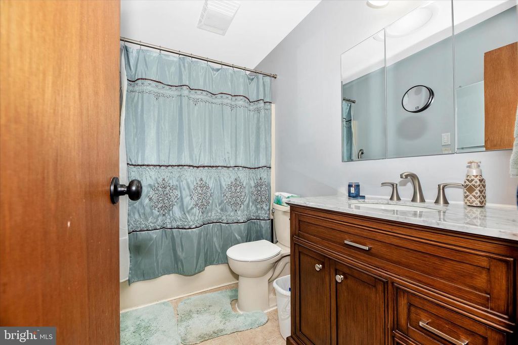 Image 17 of property listing at 7554 WATKINS DR, Sykesville, MD 21784
