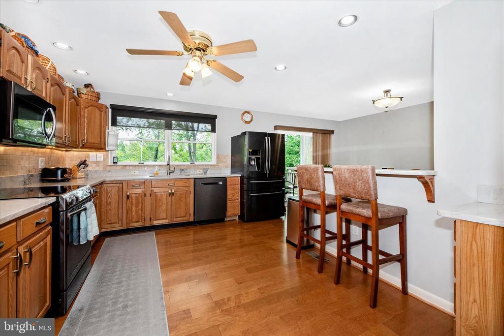 Image 7 of property listing at 7554 WATKINS DR, Sykesville, MD 21784