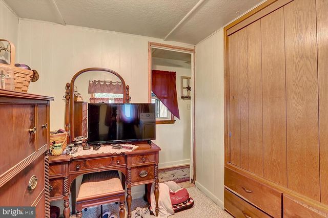 459 CLOVER DR, York, PA 17406