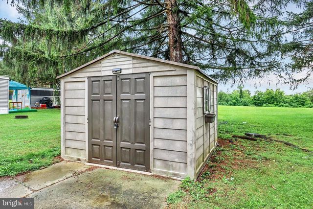 459 CLOVER DR, York, PA 17406
