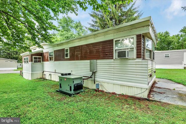 459 CLOVER DR, York, PA 17406