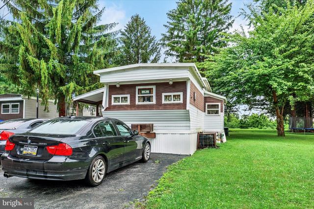 459 CLOVER DR, York, PA 17406