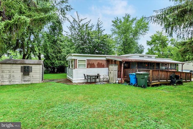 459 CLOVER DR, York, PA 17406