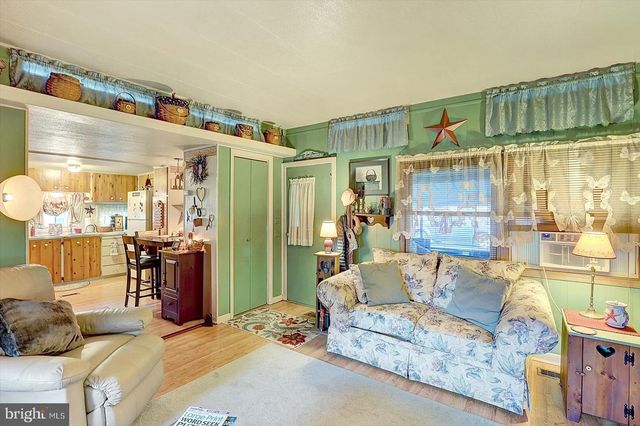 459 CLOVER DR, York, PA 17406