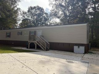 14427 Crystal Dr, Pride, LA 70770