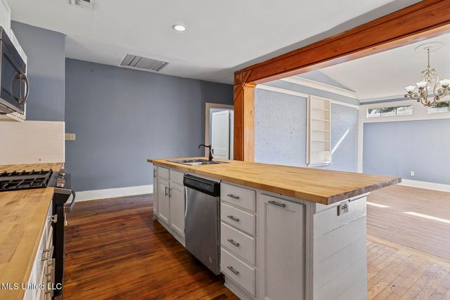 901 Fairview Street, Jackson, MS 39202