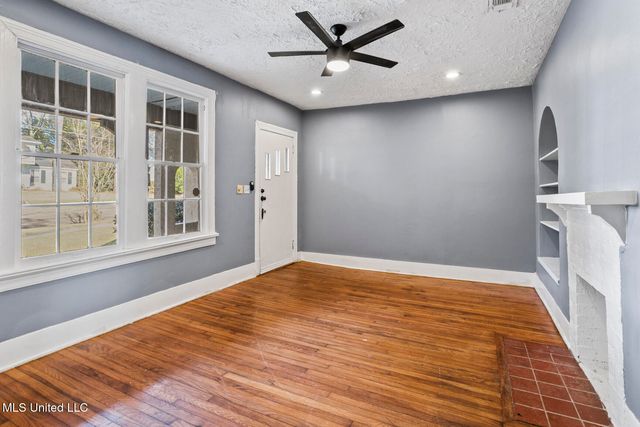 901 Fairview Street, Jackson, MS 39202