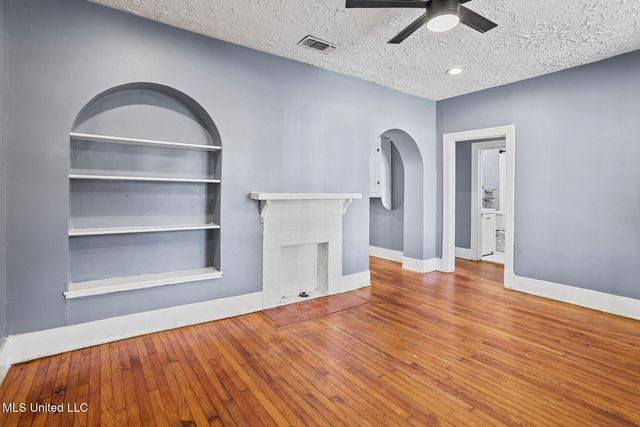 901 Fairview Street, Jackson, MS 39202