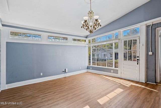 901 Fairview Street, Jackson, MS 39202