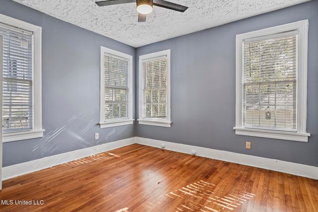 901 Fairview Street, Jackson, MS 39202