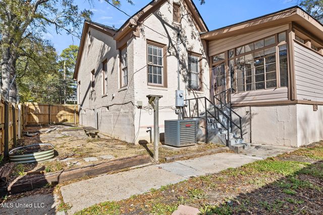 901 Fairview Street, Jackson, MS 39202