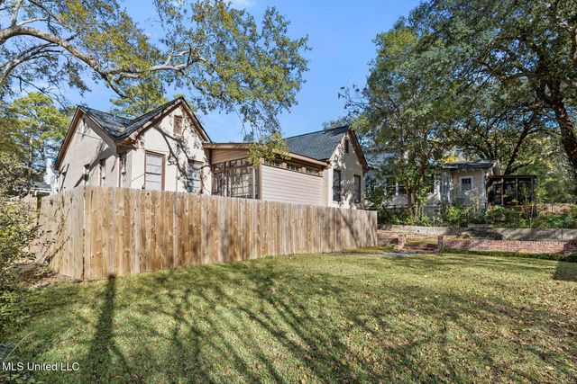 901 Fairview Street, Jackson, MS 39202