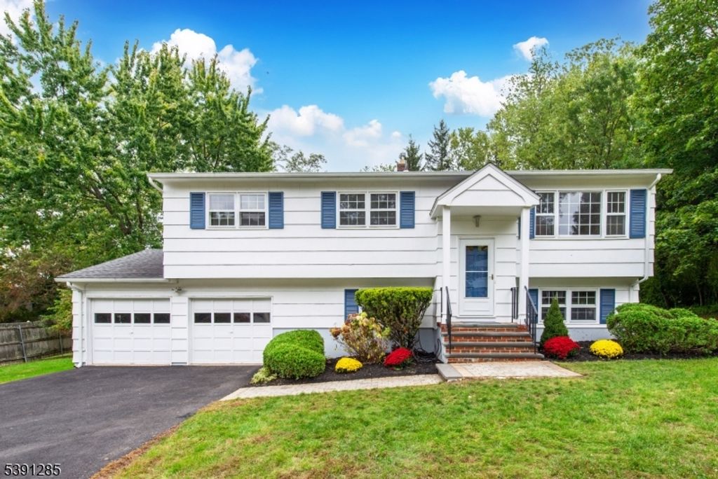 13 Spruce St, Hanover Twp., NJ 07927