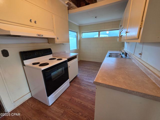 209 N Cove Boulevard, Panama City, FL 32401