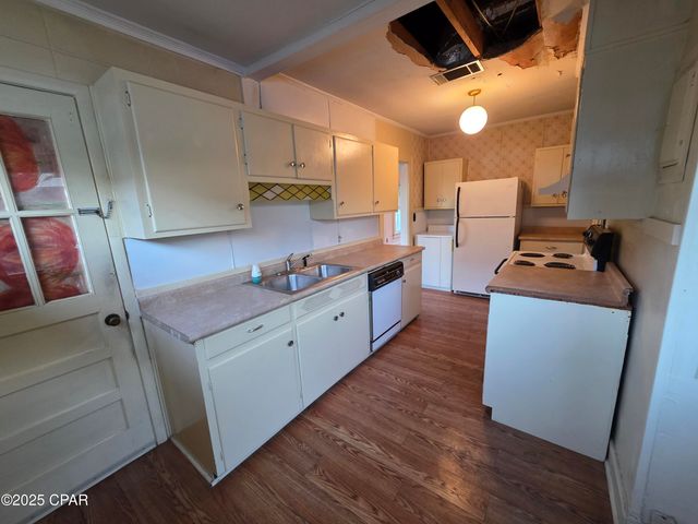 209 N Cove Boulevard, Panama City, FL 32401