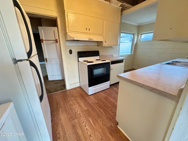 209 N Cove Boulevard, Panama City, FL 32401