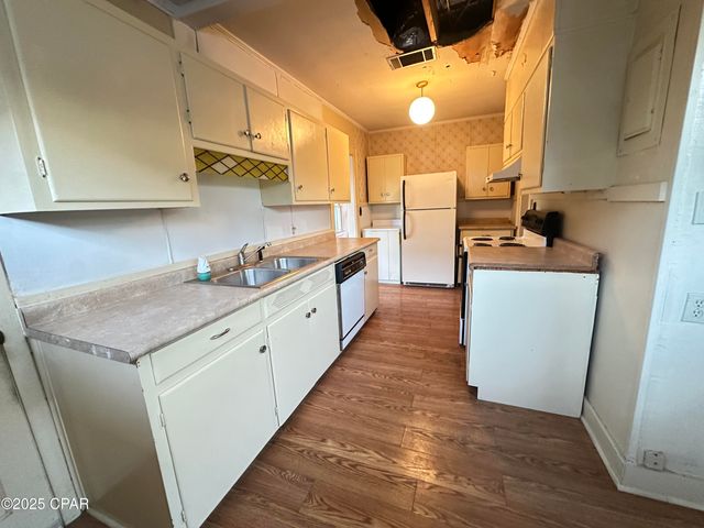 209 N Cove Boulevard, Panama City, FL 32401