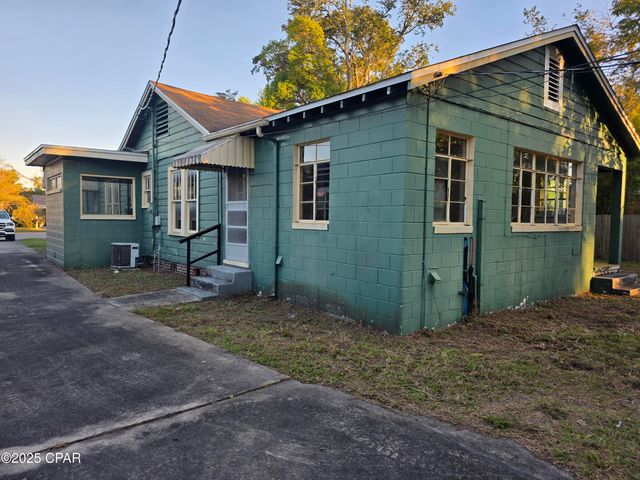 209 N Cove Boulevard, Panama City, FL 32401