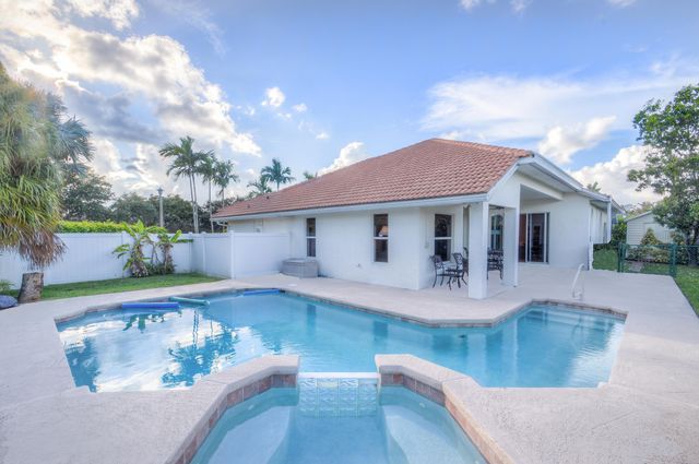 2962 Bolton Court, Wellington, FL 33414