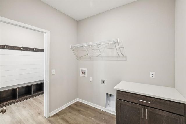 2516 N 9th Avenue E, Newton, IA 50208