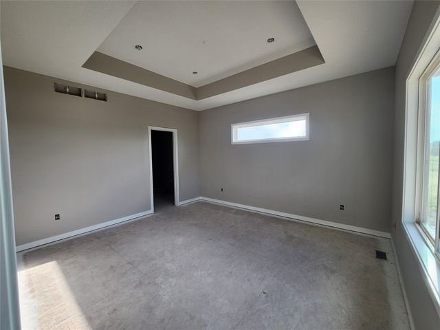 2516 N 9th Avenue E, Newton, IA 50208