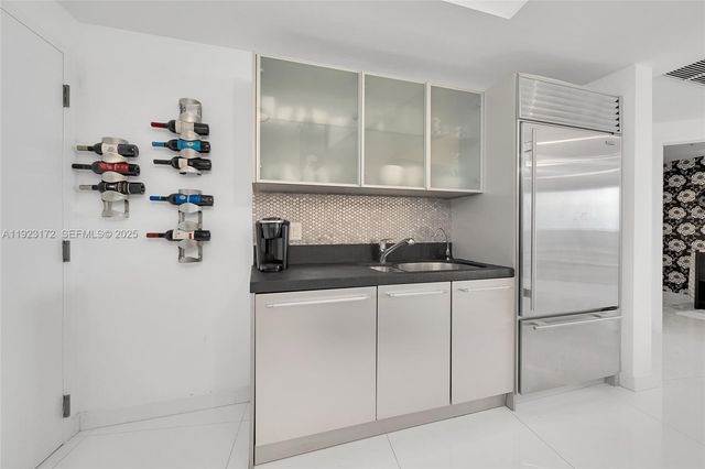 18201 Collins Ave 1002, Sunny Isles Beach, FL 33160