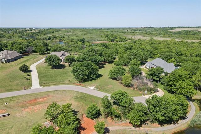 5401 Auburn Drive, Norman, OK 73072