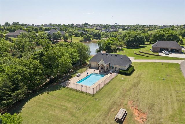 5401 Auburn Drive, Norman, OK 73072